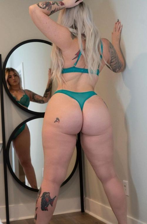 What's the name of this pornstar?
