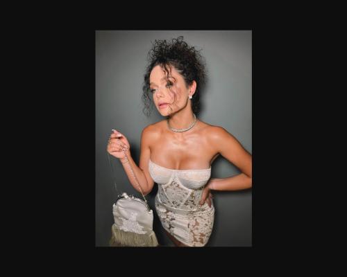 What's the name of this pornstar?