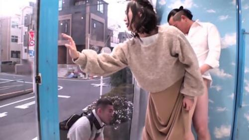 What's the name of this pornstar?