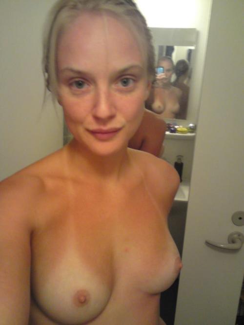 What's the name of this pornstar?