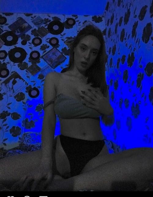 What's the name of this pornstar?