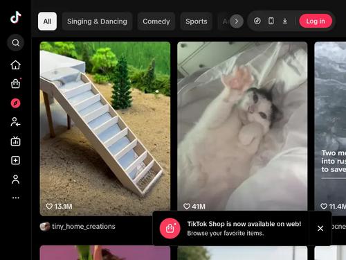 Girl at start please  in black  pants 