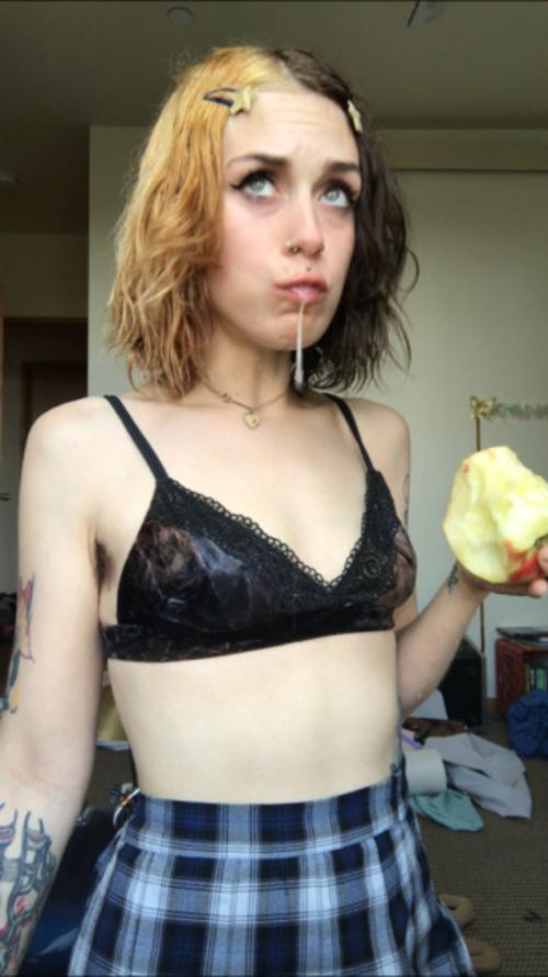 What's the name of this pornstar?