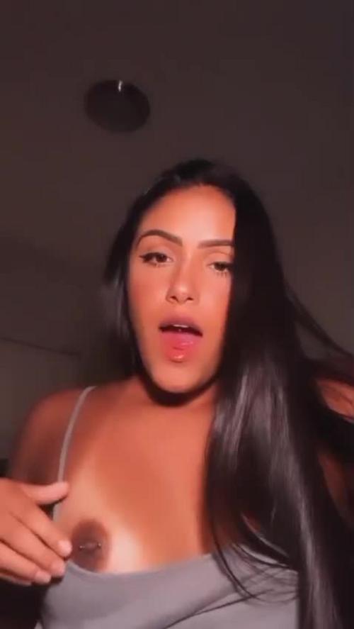 What's the name of this pornstar?