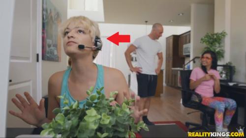 Who's the girl on the left?