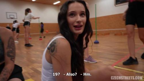 What's the name of this pornstar?