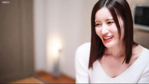 What's the name of this pornstar?