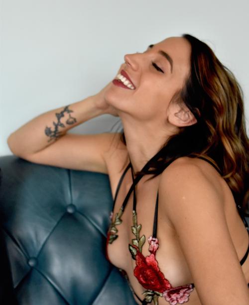 What's the name of this pornstar?