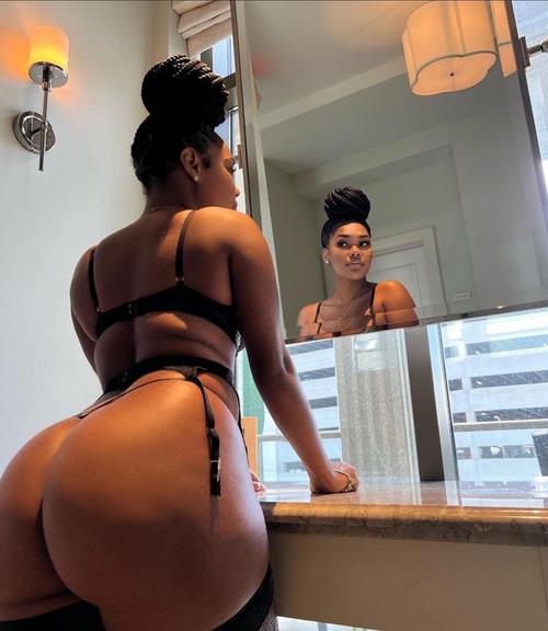 What's the name of this pornstar?