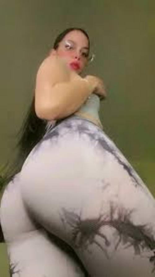 What's the name of this pornstar?