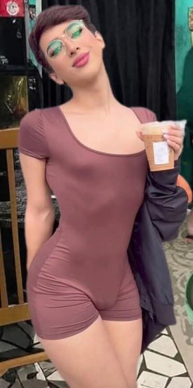 What's the name of this pornstar?