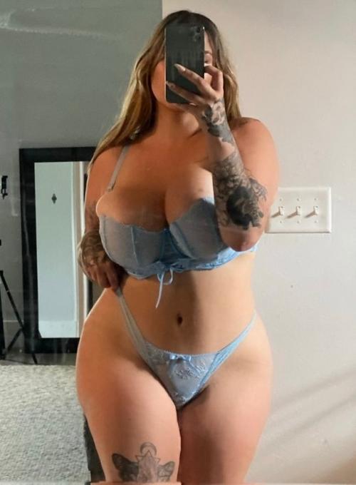 What's the name of this pornstar?