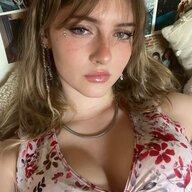 What's the name of this pornstar?