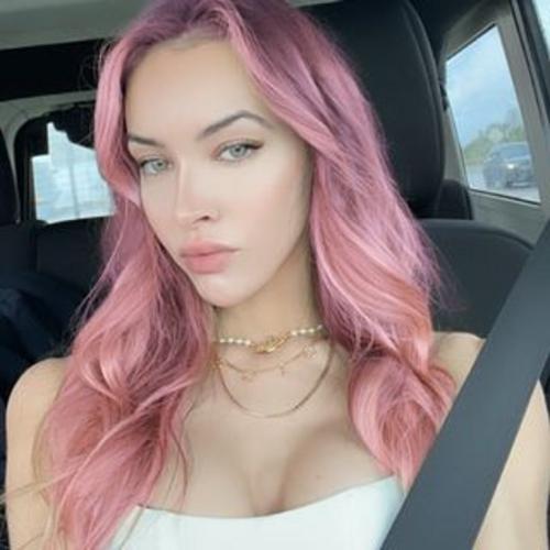 What's the name of this pornstar?