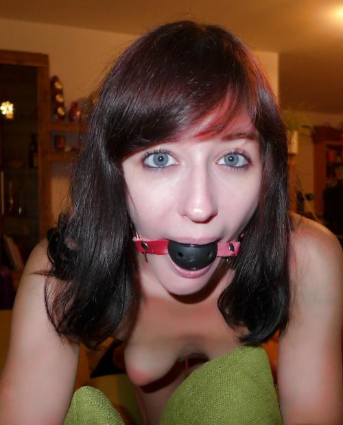 What's the name of this pornstar?