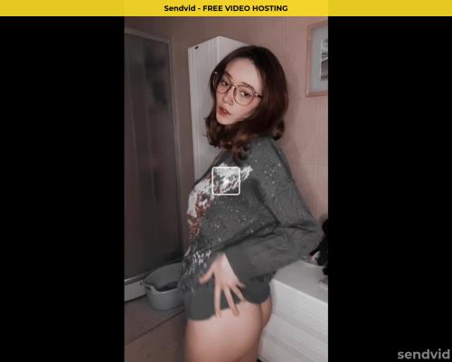 What's the name of this pornstar?