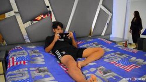 What's the name of this pornstar?