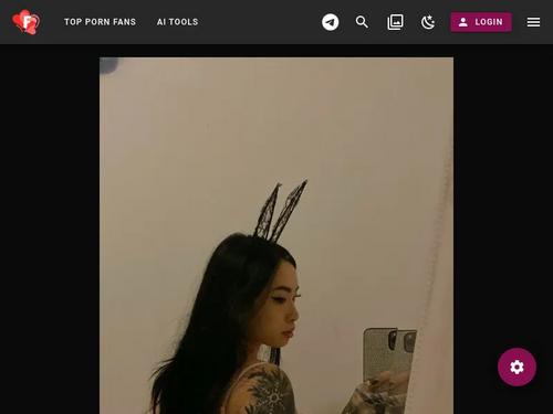 What's the name of this pornstar?