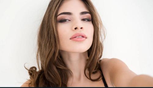 What's the name of this pornstar?