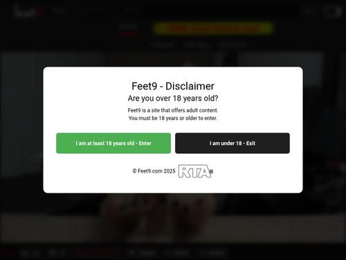 who is this  brunette milf feet cam model?