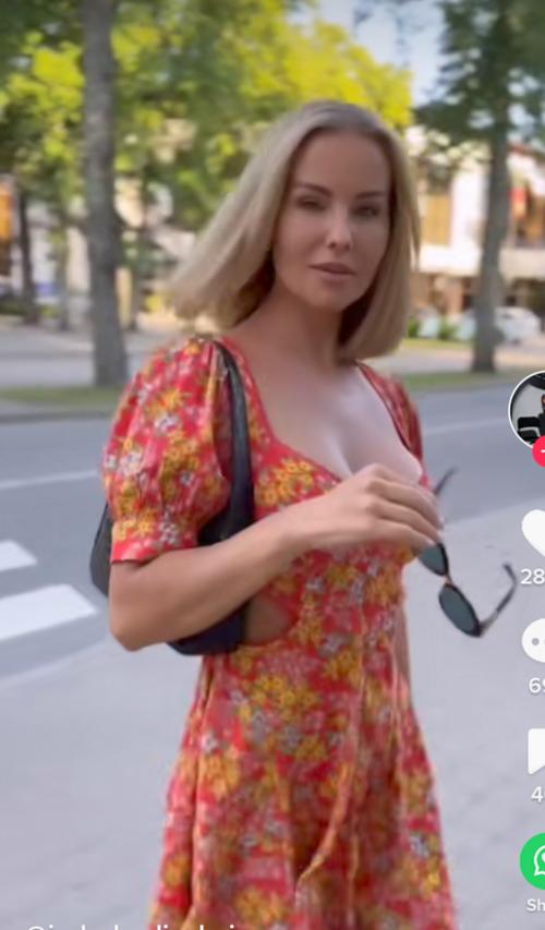 What's the name of this pornstar?