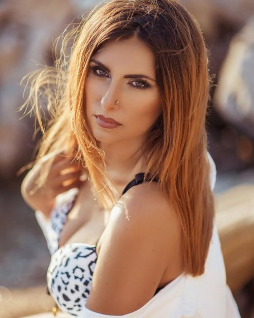 What's the name of this pornstar?