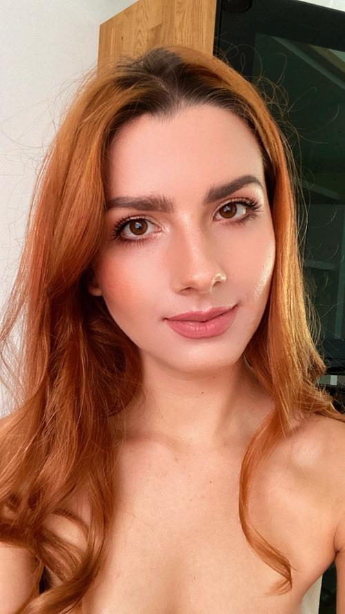 https://twitter.com/KamilaAsuka
