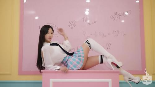 What's the name of this pornstar?