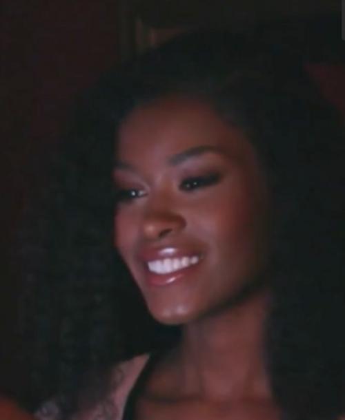 What's the name of this pornstar?