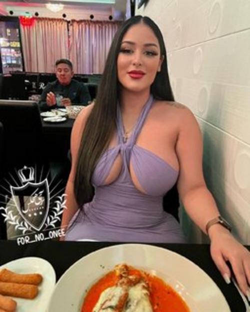 What's the name of this pornstar?