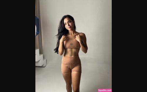 What's the name of this pornstar?