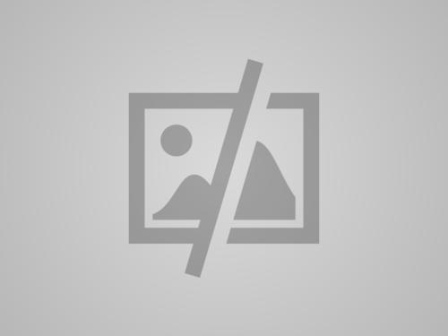 What's the name of this pornstar?