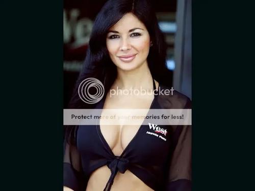 What's the name of this pornstar?