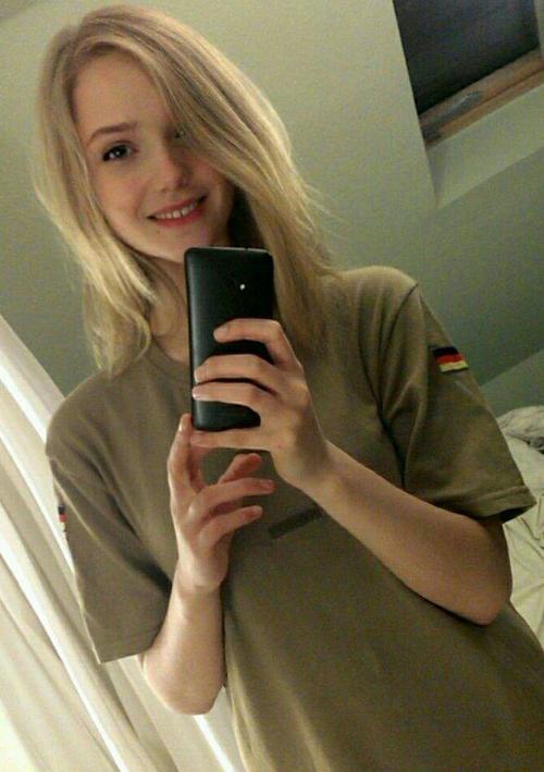 What's the name of this pornstar?