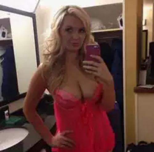 What's the name of this pornstar?