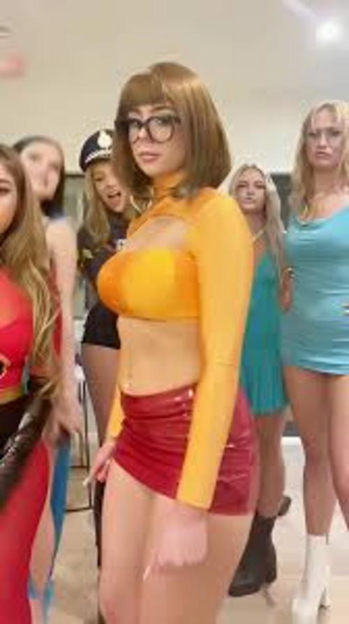 What's the name of this pornstar?