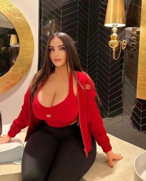 What's the name of this pornstar?