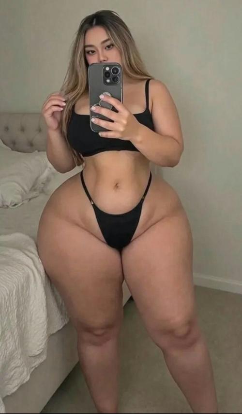 What's the name of this pornstar?