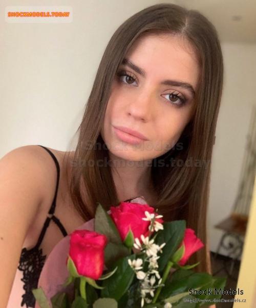 What's the name of this pornstar?