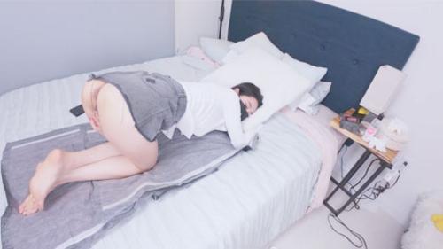 What's the name of this pornstar?