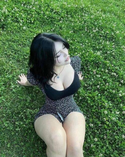 What's the name of this pornstar?