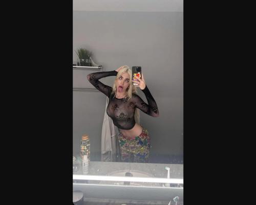 What's the name of this pornstar?