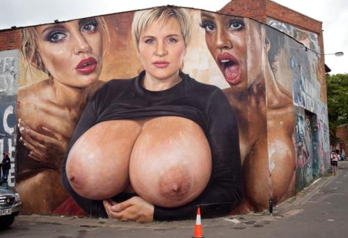 What's the name of this pornstar?