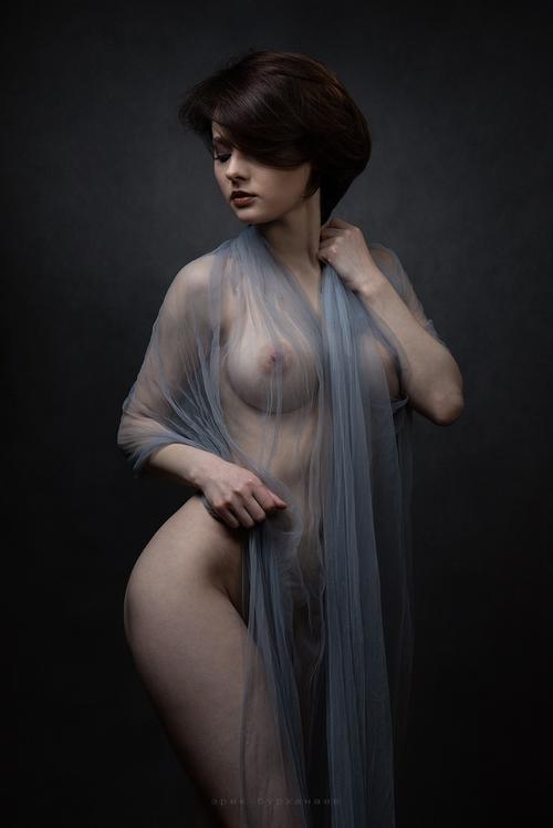 What's the name of this pornstar?