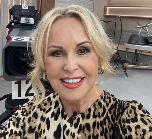 What's the name of this pornstar?