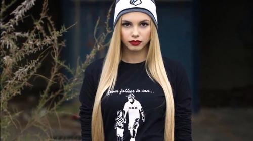 What's the name of this pornstar?