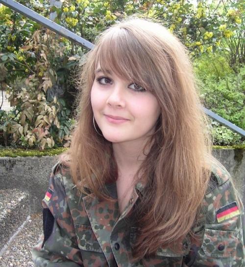 What's the name of this pornstar?