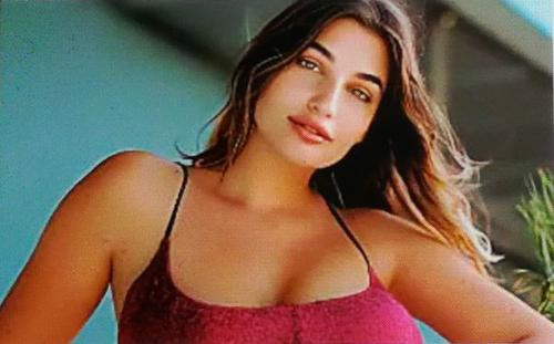 What's the name of this pornstar?