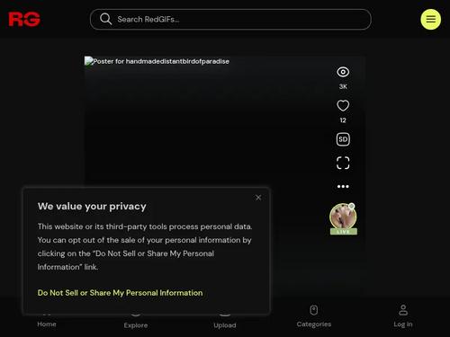 Whos the girl getting fingered?