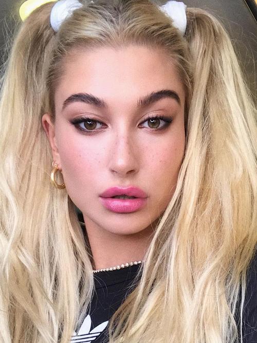 What's the name of this pornstar?